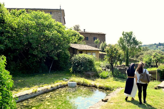 Malgré les réticences du début, les soeurs du monastère de Cabanoule ont finalement réussi à s'installer sur place, en plein coeur des Cévennes - Divine Box