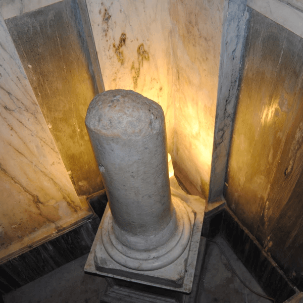 La colonne où saint Paul fut décapité à Tre Fontane