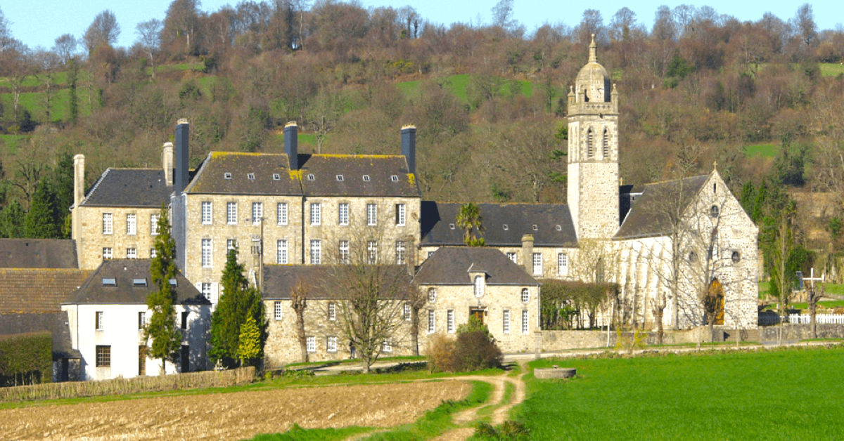 Abbaye de Bricquebec - Divine Box