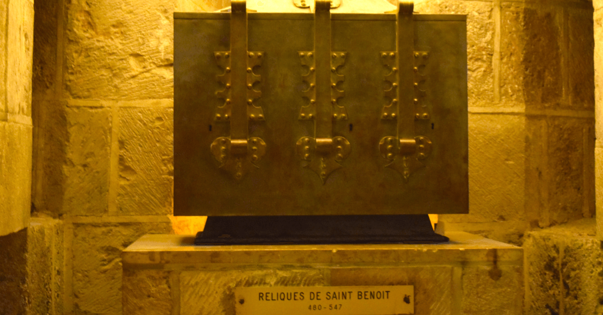 Reliques de Saint Benoît à l'abbaye de Fleury - Divine Box