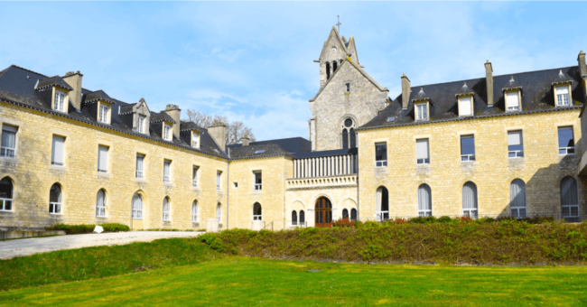 Abbaye Val d'Igny - cloitre - Divine Box
