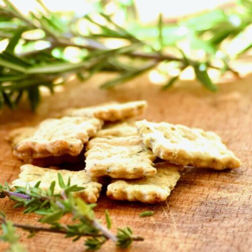 Crackers aux herbes de Provence SCENE - Monastère de l’Annonciade de Thiais