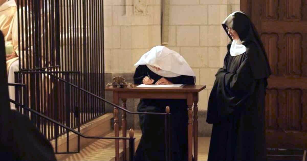 Profession temporaire de soeur M.-C. dans la communauté bénédictine de l’abbaye Notre-Dame de Wisques © diocèse d’Arras - Divine Box