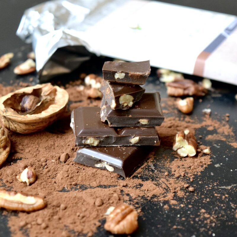 Chocolat noir éclats de noix - Abbaye Notre-Dame de la Paix de Castagniers - Divine Box