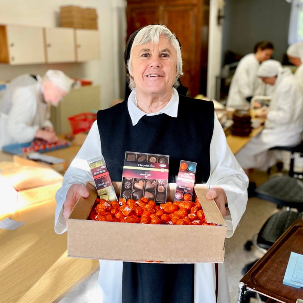 soeur Joëlle de l'abbaye du Val d'Igny et ses chocolats - Divine Box