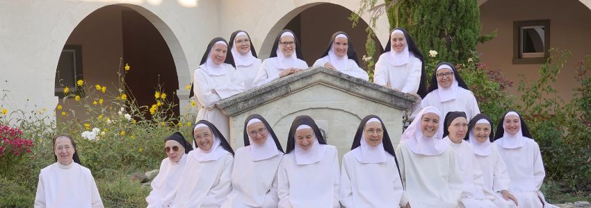 Monastère Sainte-Maximim La Sainte Baume - Page Catégorie 850x300 - Divine Box