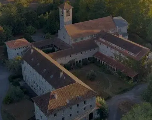 Opération Pâtes de Fruits Abbaye de Tournay - Présentation de l'abbaye