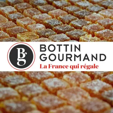 Opération Pâtes de Fruits Abbaye de Tournay : ép d'Azille en train de faire du miel